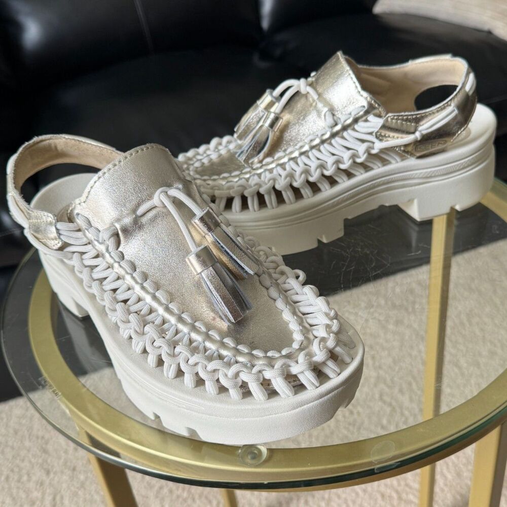 KEEN UNEEK Platform Slingback Loafers Metallic Silver Tassel Women's Size 9